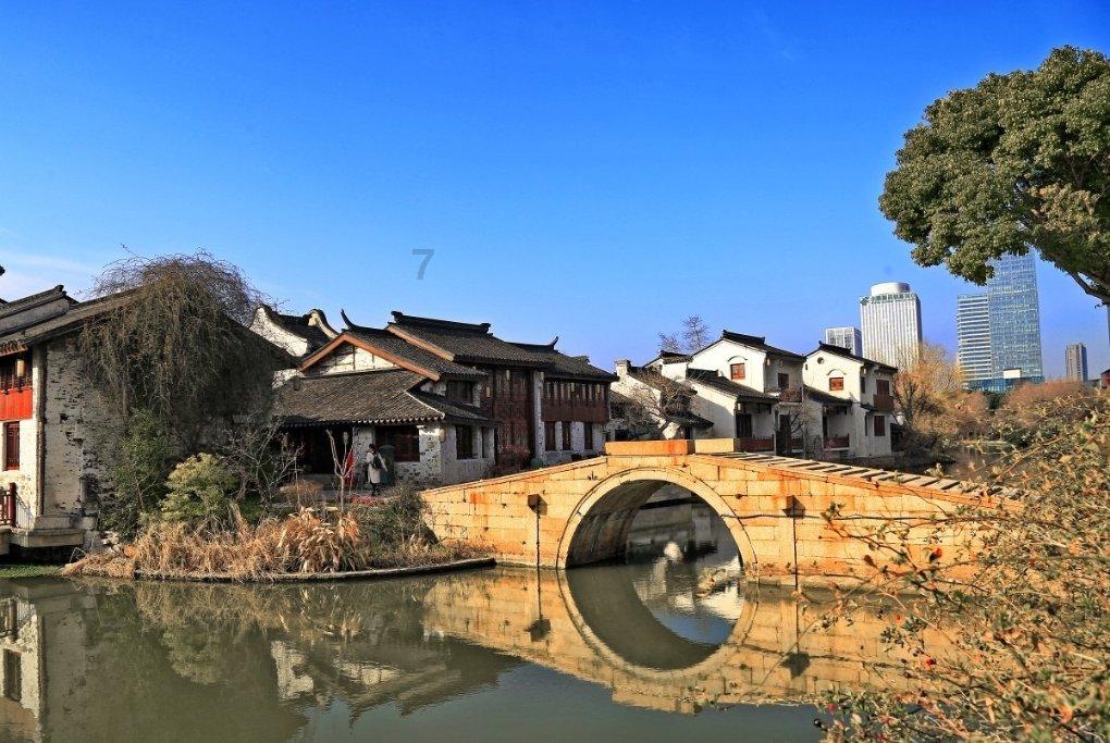 基辛格:定制芯片将在2025年达到顶峰